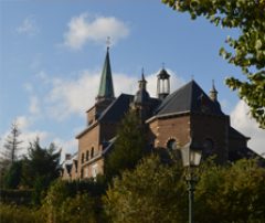 De kerk van Hulsberg, in het werkgebied van de rijschool