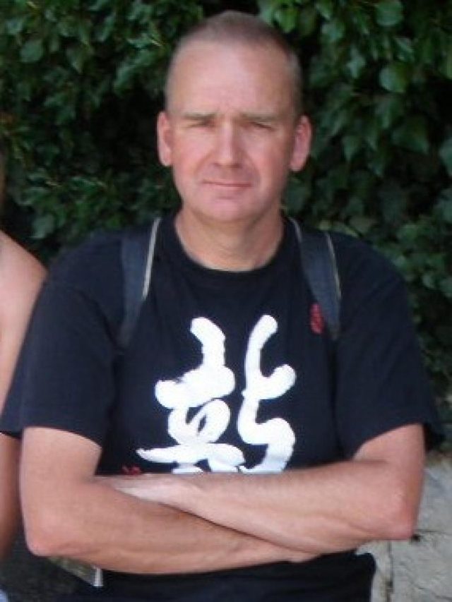 Ruud Monsuwé, rij-instructeur en eigenaar van Autorijschool Ruud Monsuwé